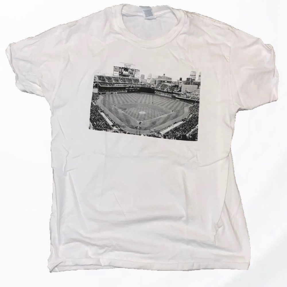 Gildan* Minnesota Twins Baseball Stadium  T-Shirt